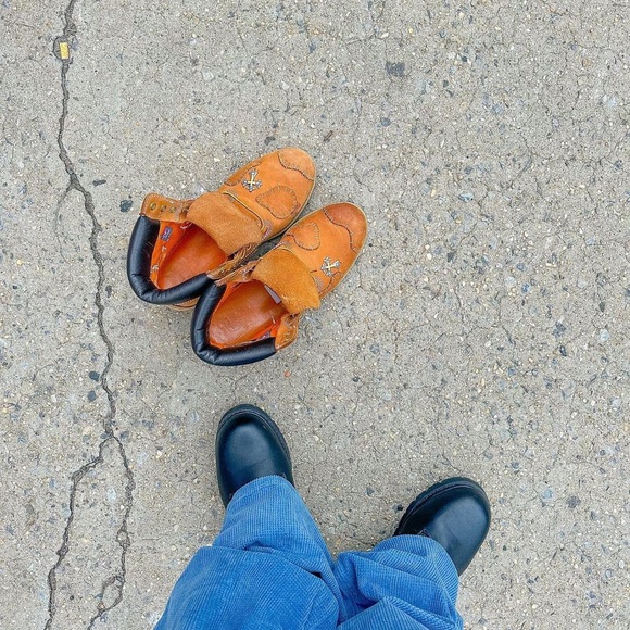 Yellow Timberland - Picture 3 of 3